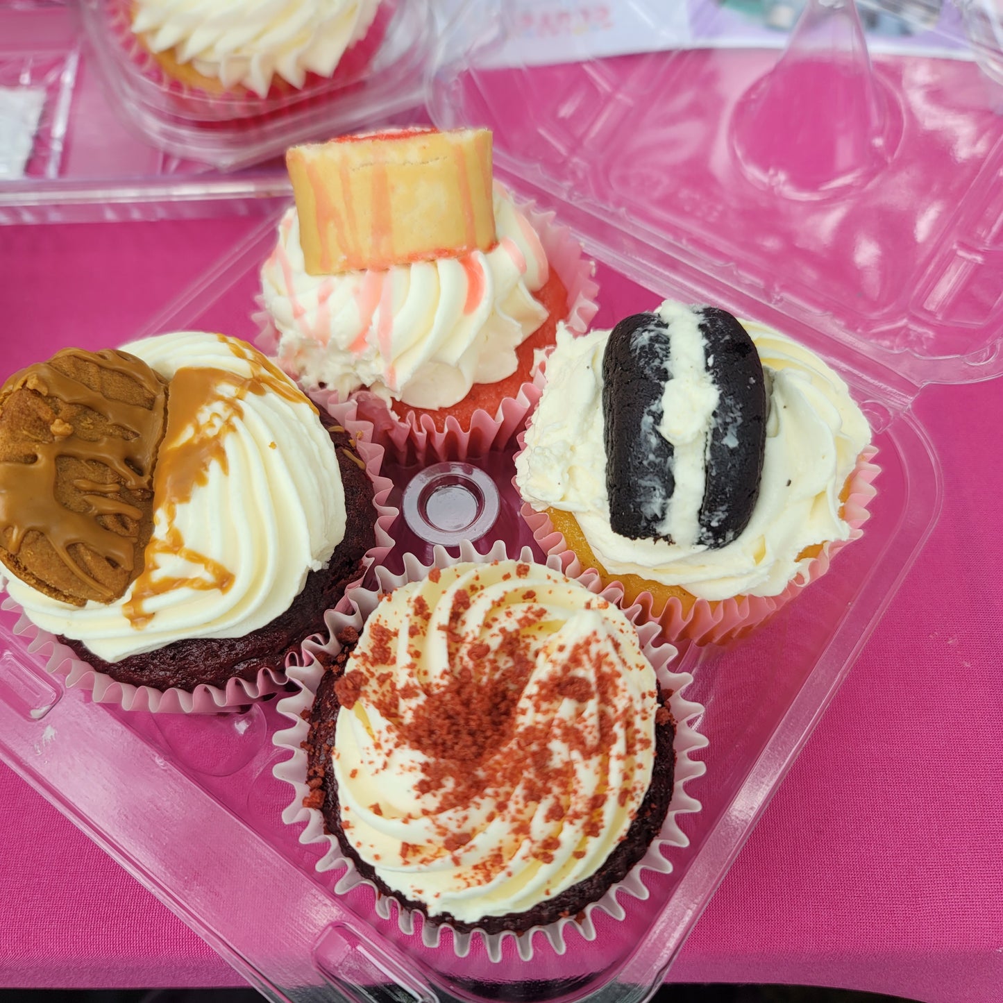 Gourmet Cupcakes Dz.